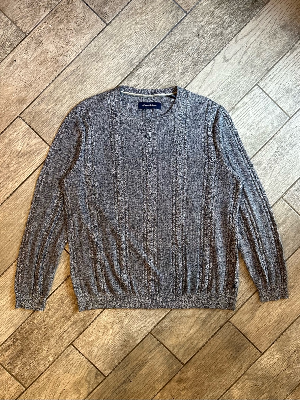 Tommy Bahama 55% Silk, 45% Cotton Knit Sweater Men’s Size L